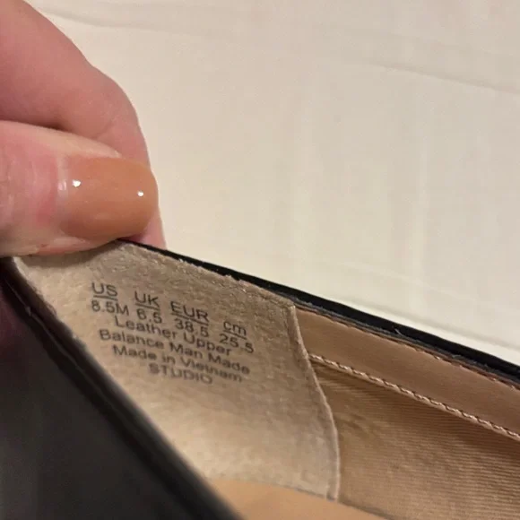 Franco Sarto Black Leather Women's Flats - Picture 3 of 4